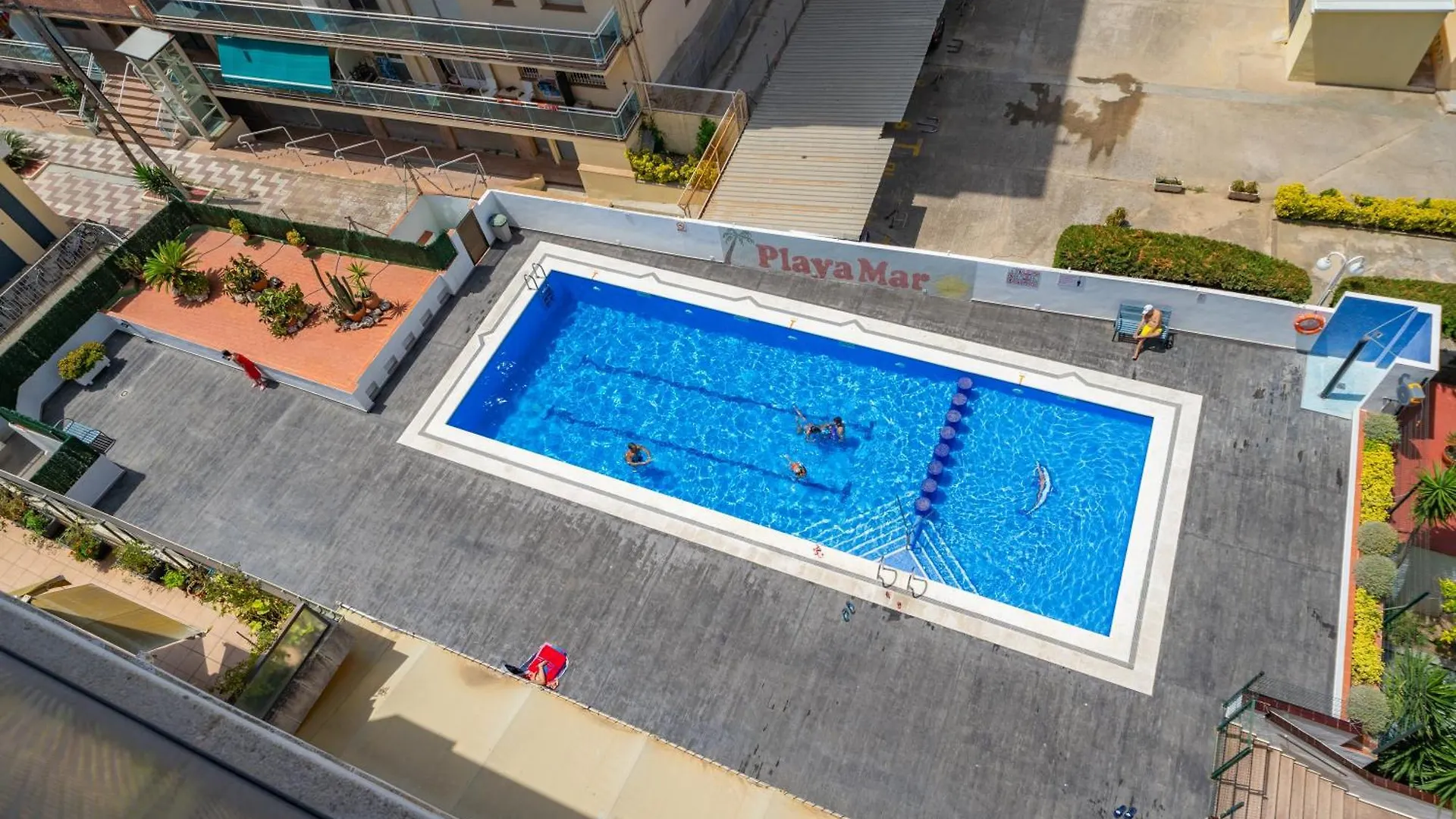 Homeholidaysrentals Barcelona-Costa Barcelona 말그라트데마르 0*,